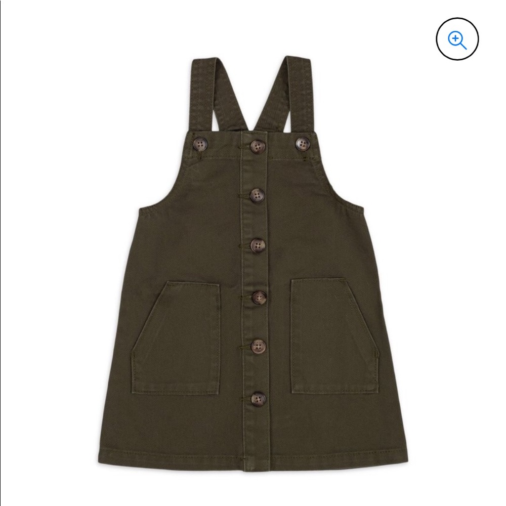 Adorable little girl’s jumper in solid print. Perfect for all seasons!